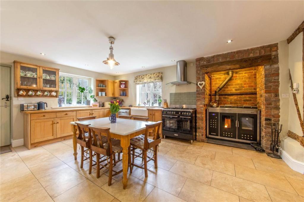 Chocolate Box Cottage In The Heart Of Shropshire Ludlow Exterior photo