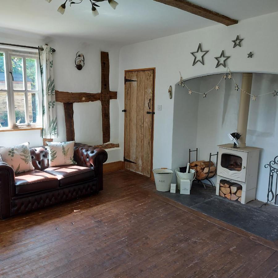 Chocolate Box Cottage In The Heart Of Shropshire Ludlow Exterior photo