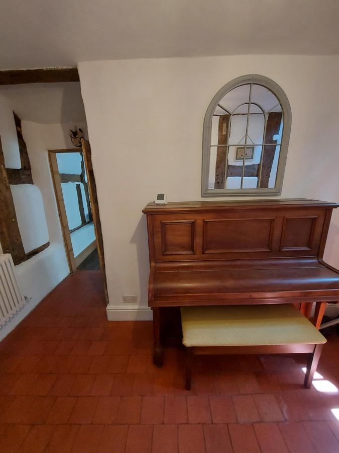 Chocolate Box Cottage In The Heart Of Shropshire Ludlow Exterior photo