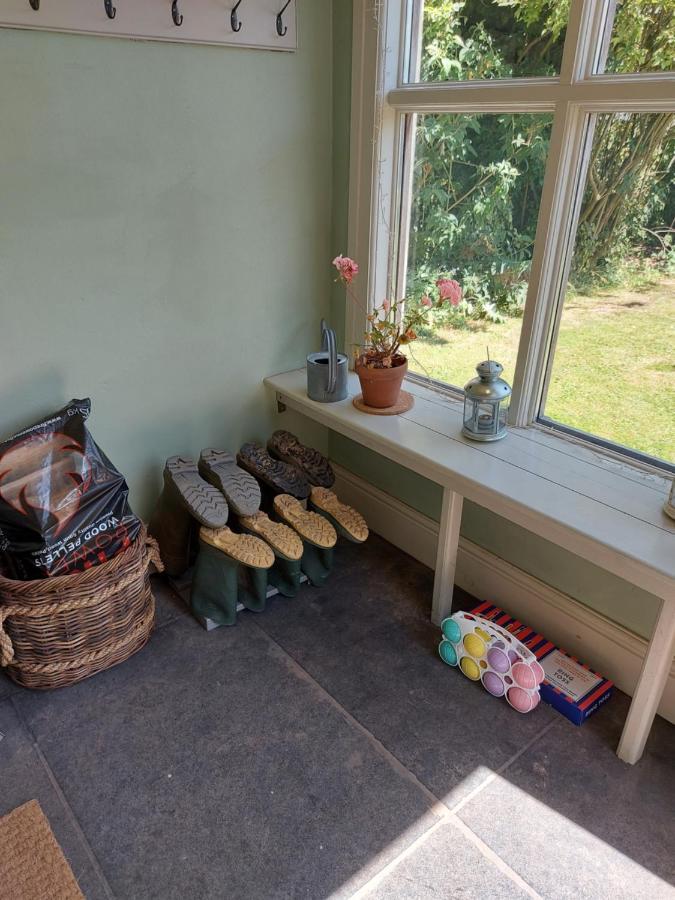 Chocolate Box Cottage In The Heart Of Shropshire Ludlow Exterior photo